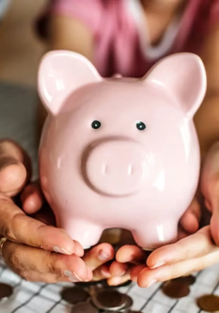 Ahorro en familia. Foto: Freepik