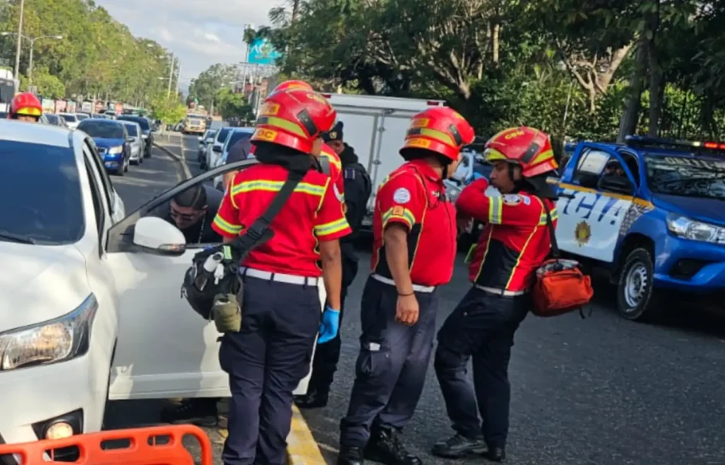 Disparan contra conductor en zona 8 y se salva de milagro