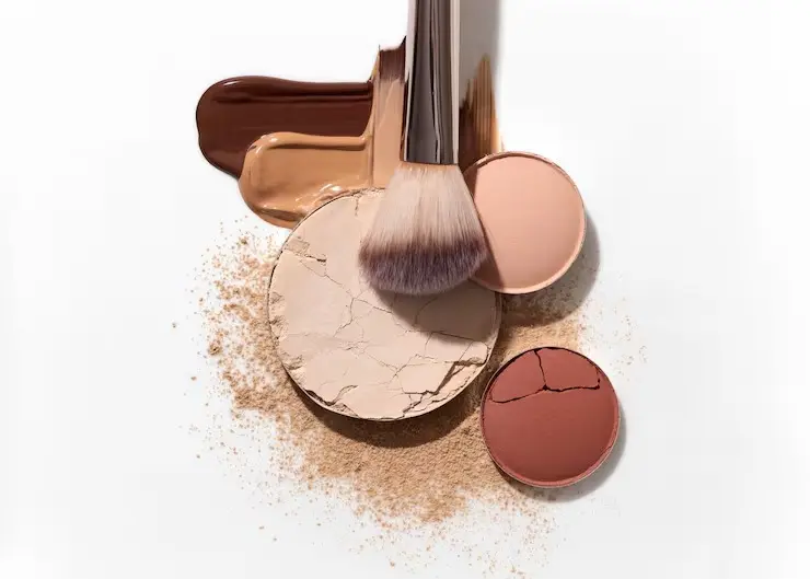 Cómo hacer que tu maquillaje dure todo el día en la playa Maquillaje, Foto: Magnific