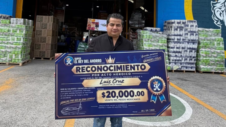 ¡Héroe del año! La empresa de Luis Cruz premia su valentía tras salvar a una niña de ser embestida por un vehículo