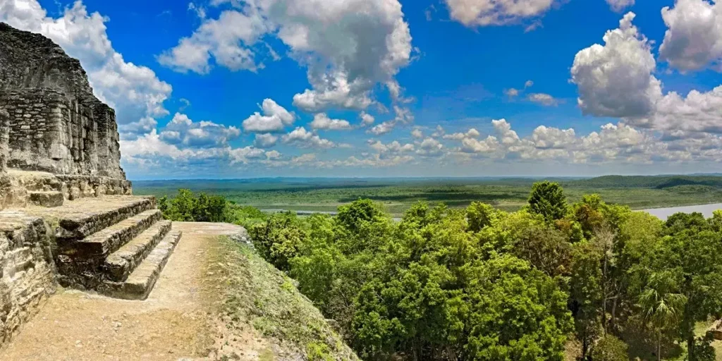 Yaxhá, el tesoro maya de Guatemala que debes descubrir al menos una vez. Foto: visitcentroamerica